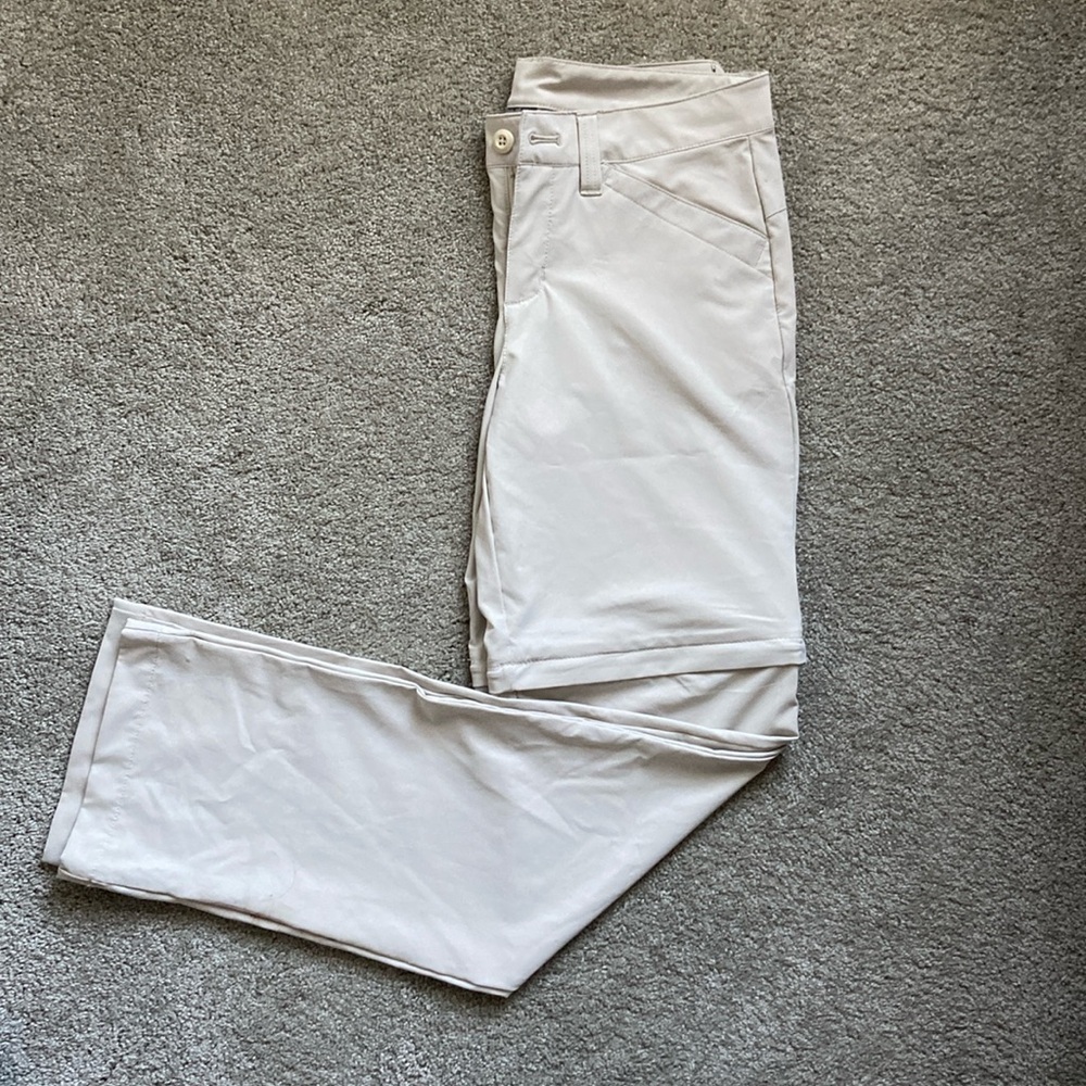 Eddie Bauer light weight convertible pant
Zip off convertable
Great condition